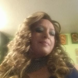 Meet your Posher, Stella